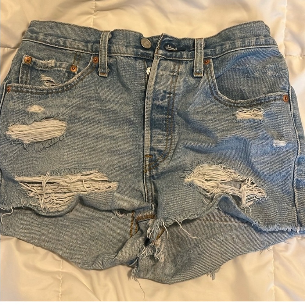 Blue 501 Levi jean shorts